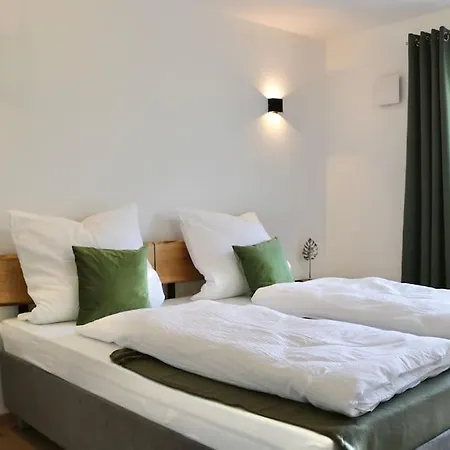 Moderne Eg-Wohnung Im Guenztal Krumbach Exterior foto